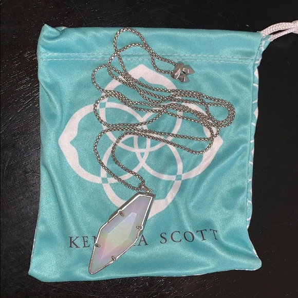Kendra Scott Necklace - Picture 1 of 3